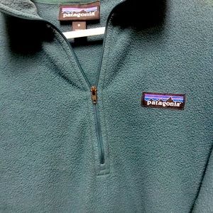 Teal colored Patagonia fleece pullover